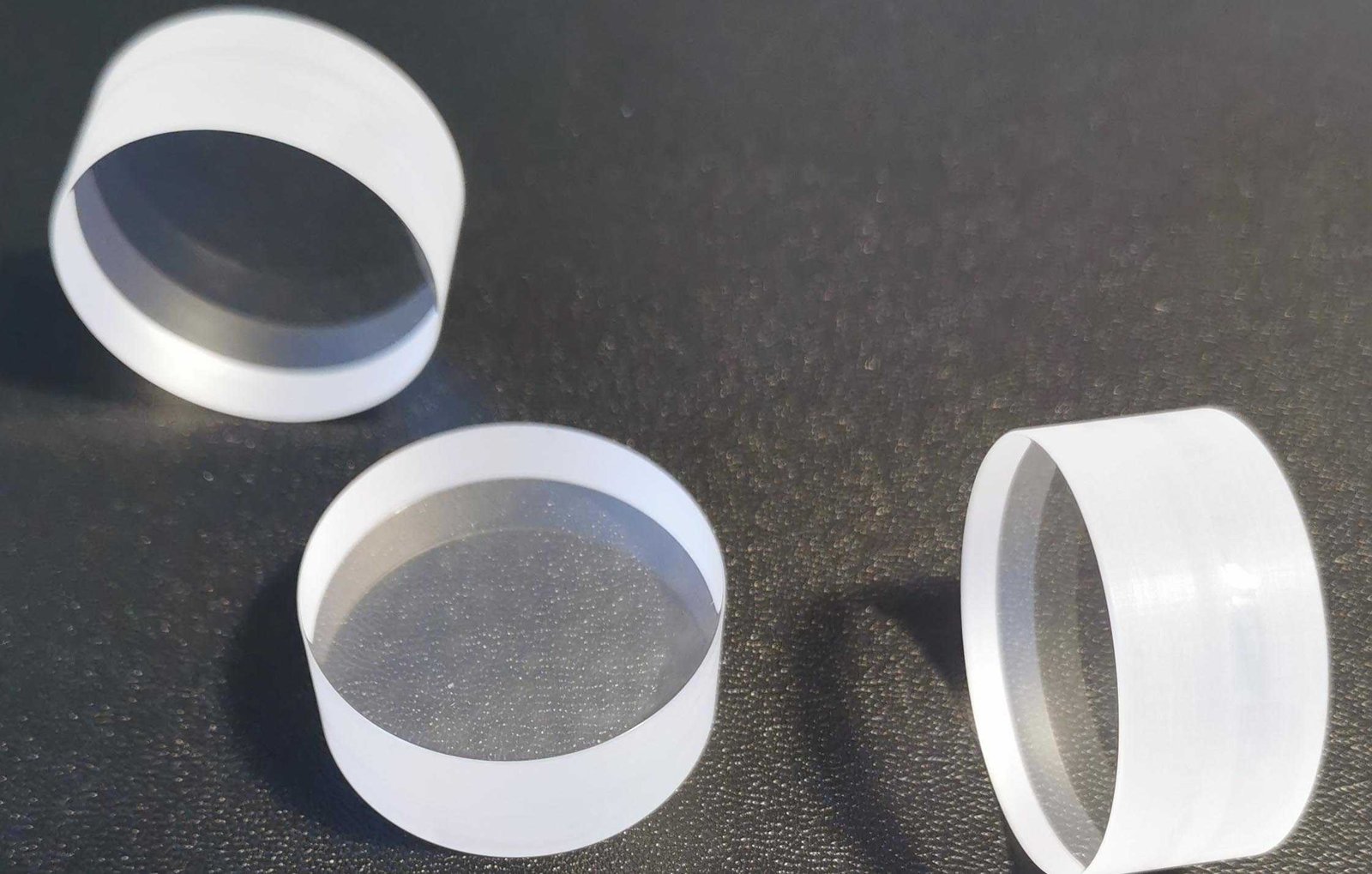 Advantages and applications of sapphire glass