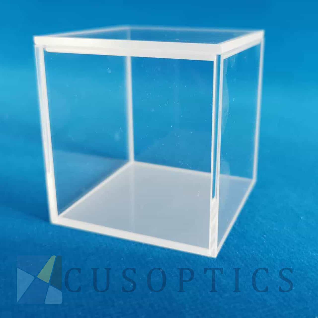 Quartz Glass Cuvette with Lid 2