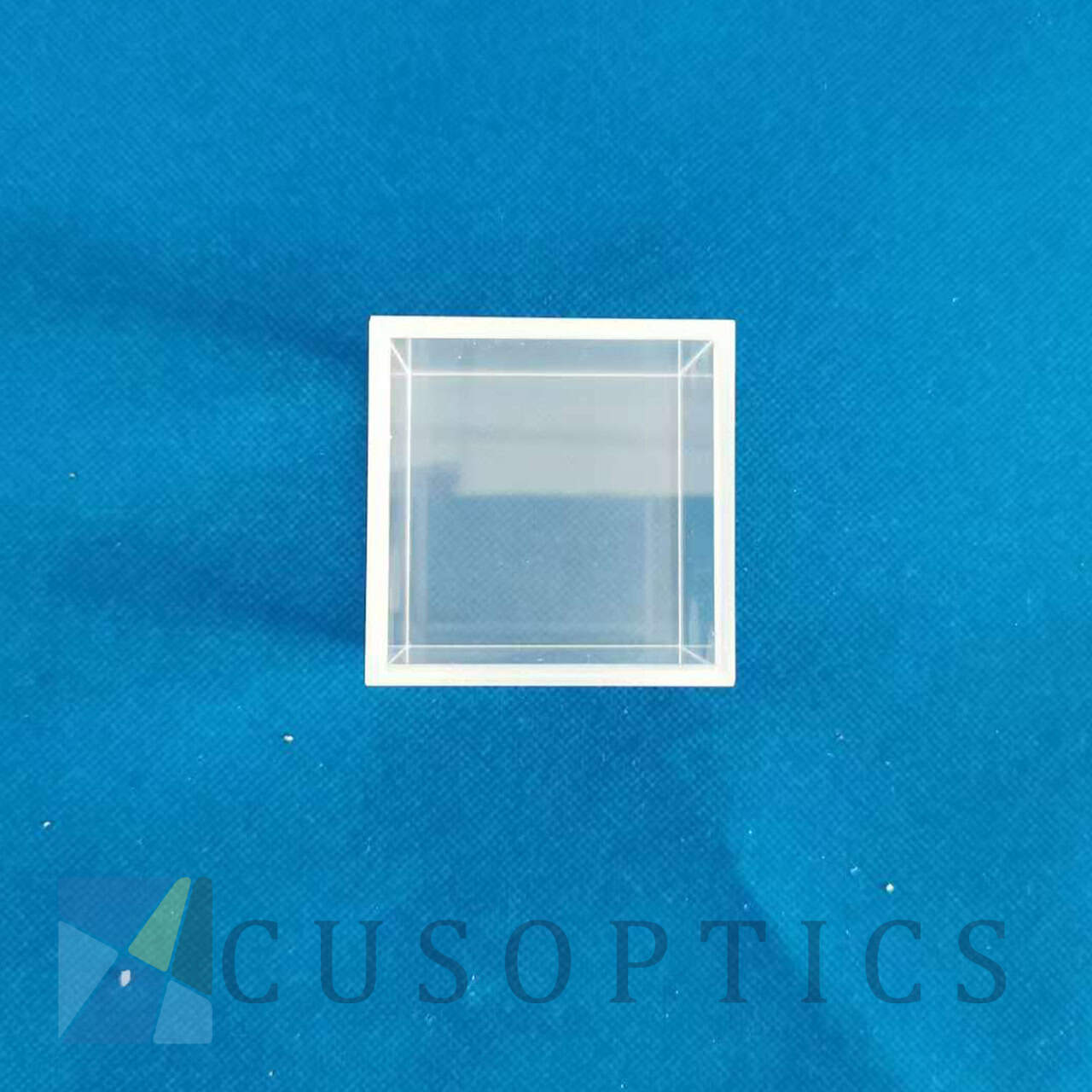 Quartz Glass Cuvette with Lid 3